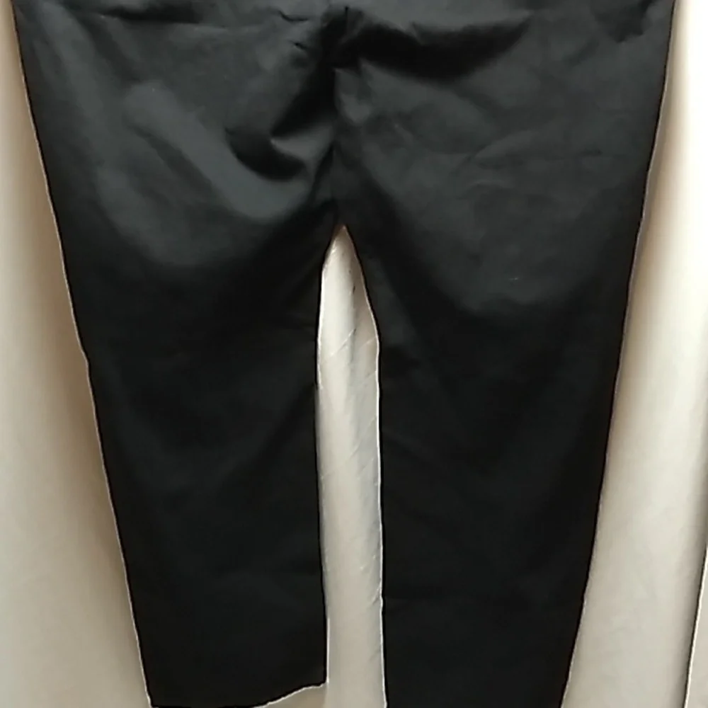 Mens Wrangler Authentics 54 x 32 black jeans